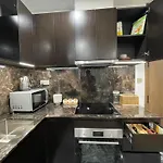 Retreat And Cosy Apartment In Lumiere Riverside