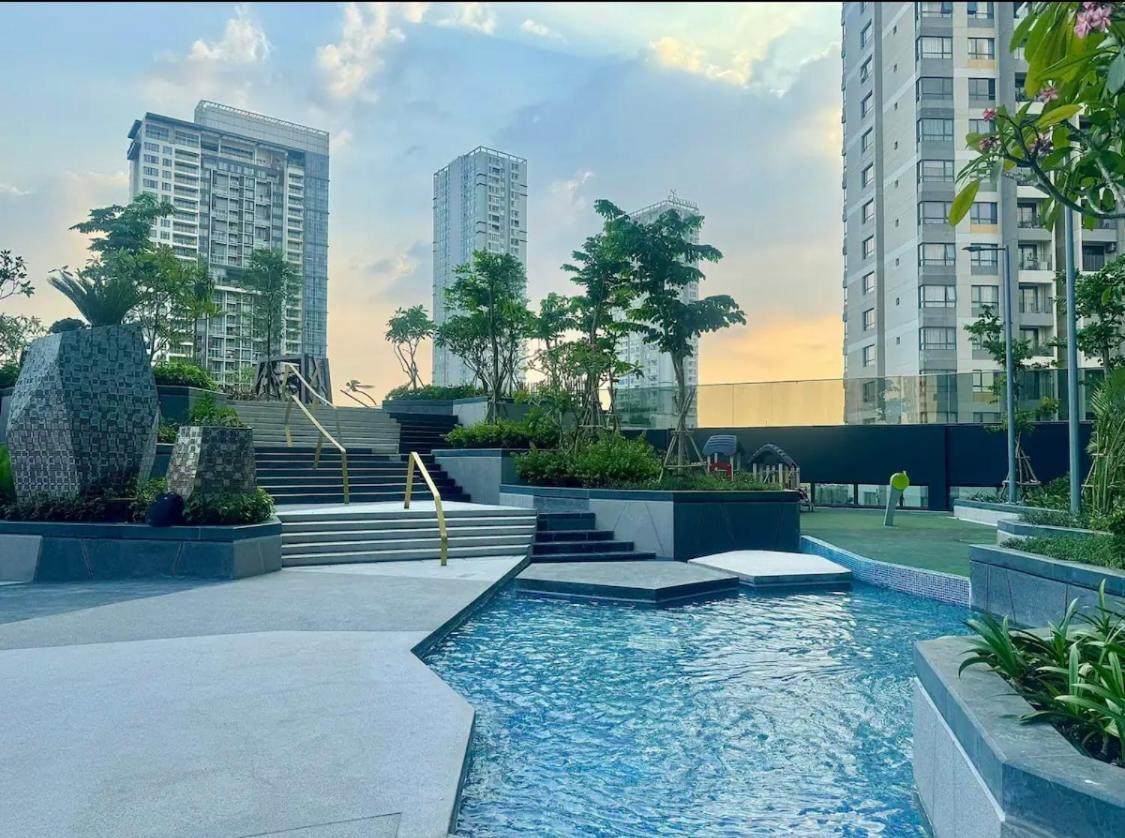 Apartment Retreat And Cosy In Lumiere Riverside Ho Chi Minh City